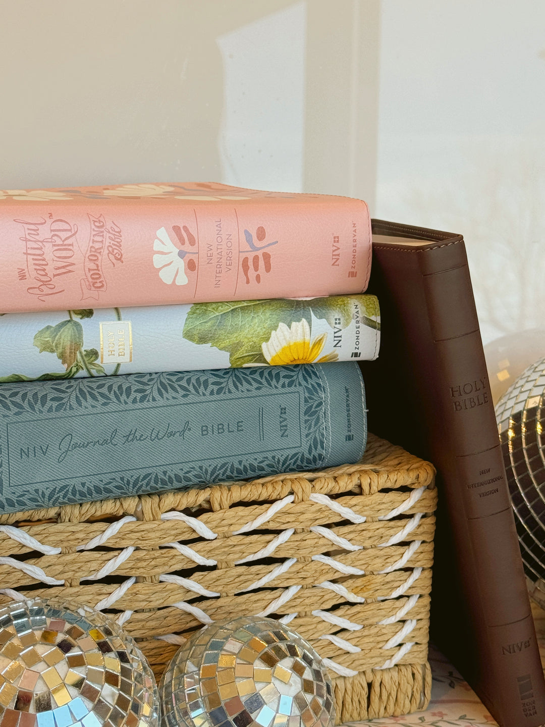 NIV Value Thinline Bible, Large Print, Leathersoft, Brown