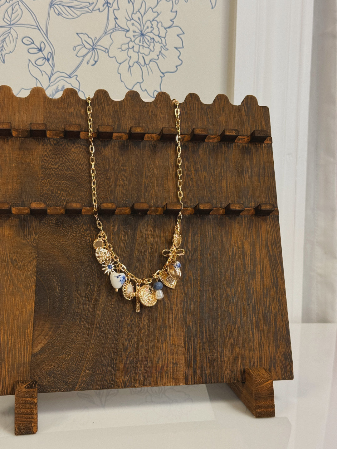CHARM NECKLACE