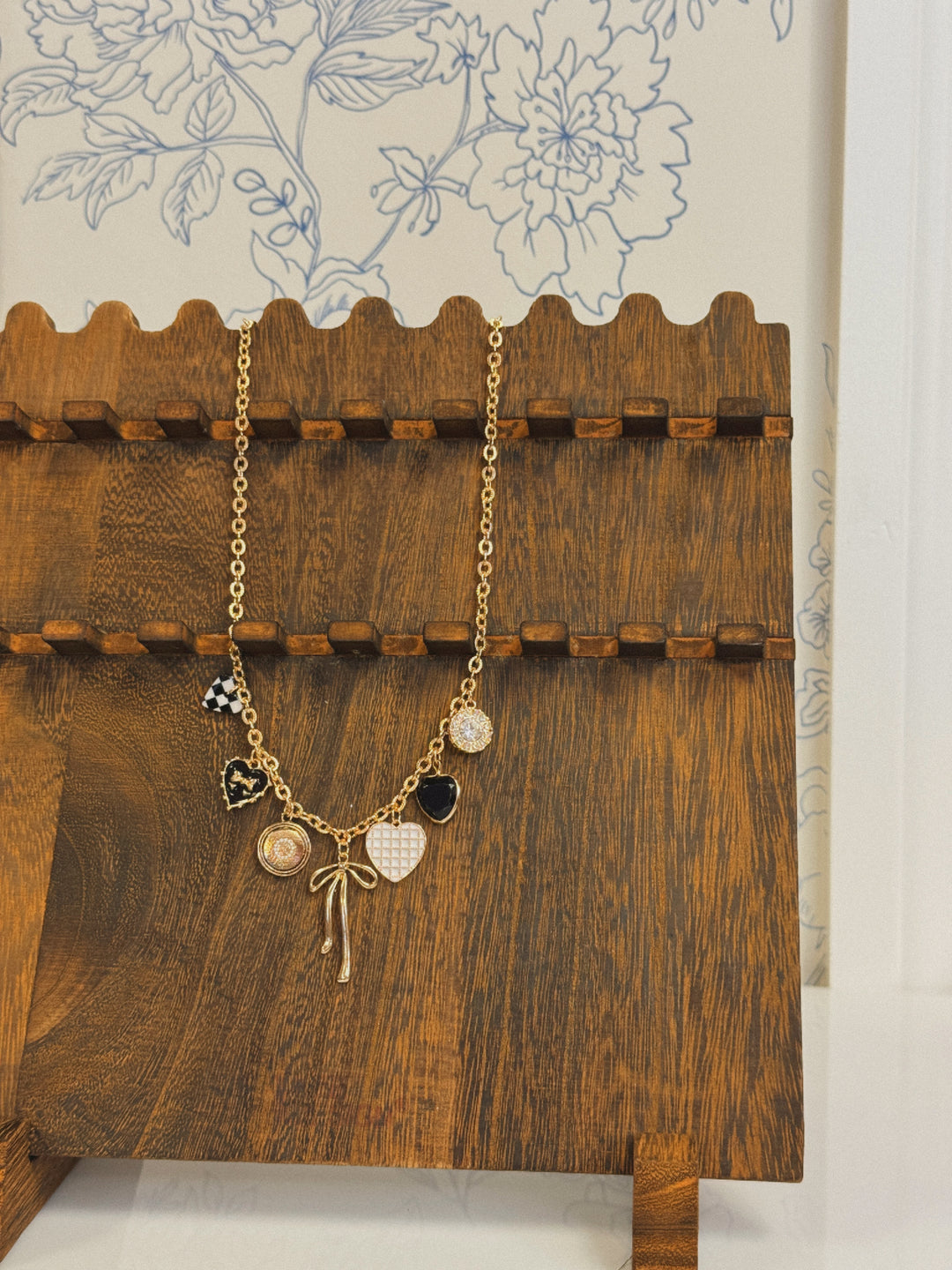 CHARM NECKLACE-BOW CHECKER HEART RHINESTONE