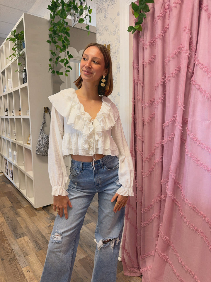 MIA TIE FRONT RUFFLE BLOUSE
