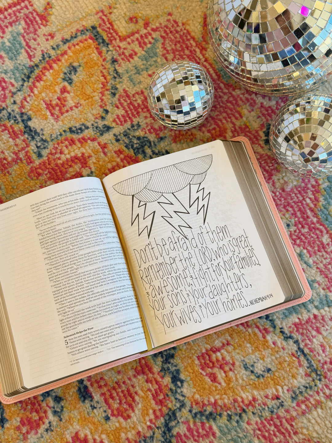 NIV Beautiful Word Coloring Bible, Leathersoft, Pink