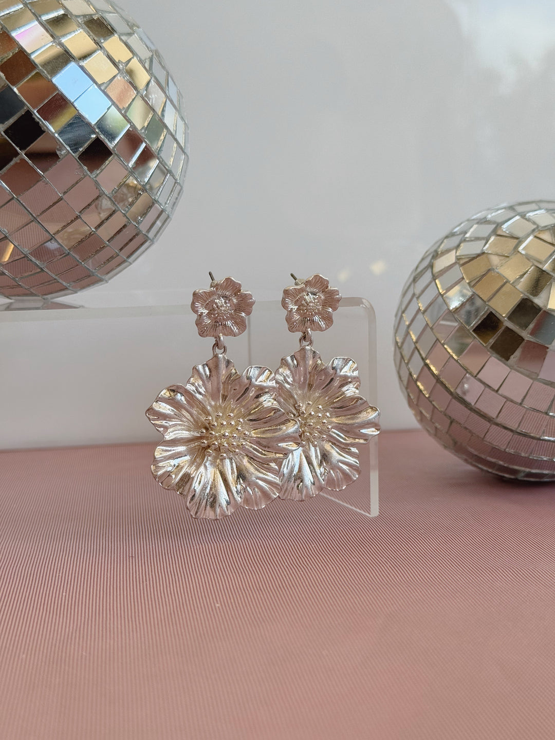 LG Flower Danggle Earrings