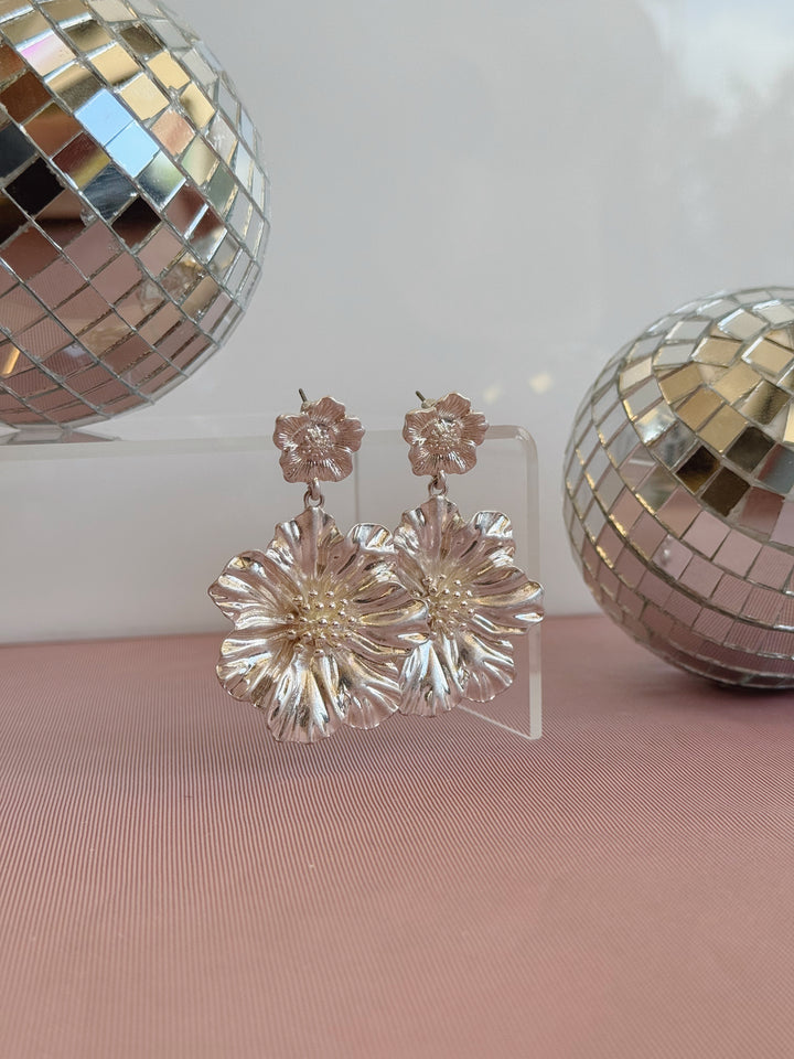 LG Flower Danggle Earrings