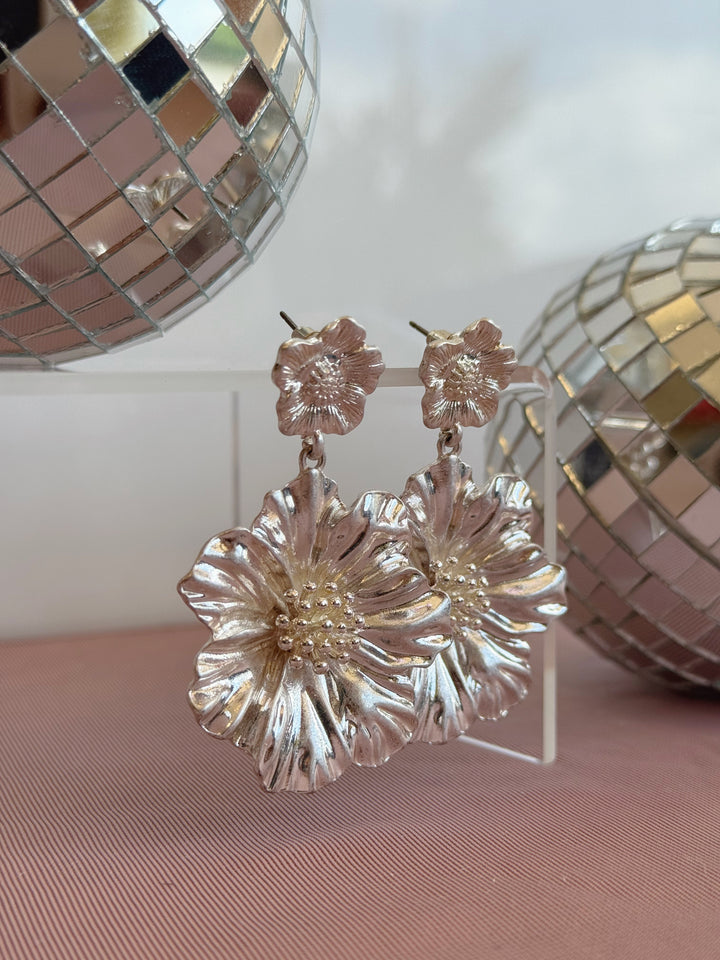 LG Flower Danggle Earrings
