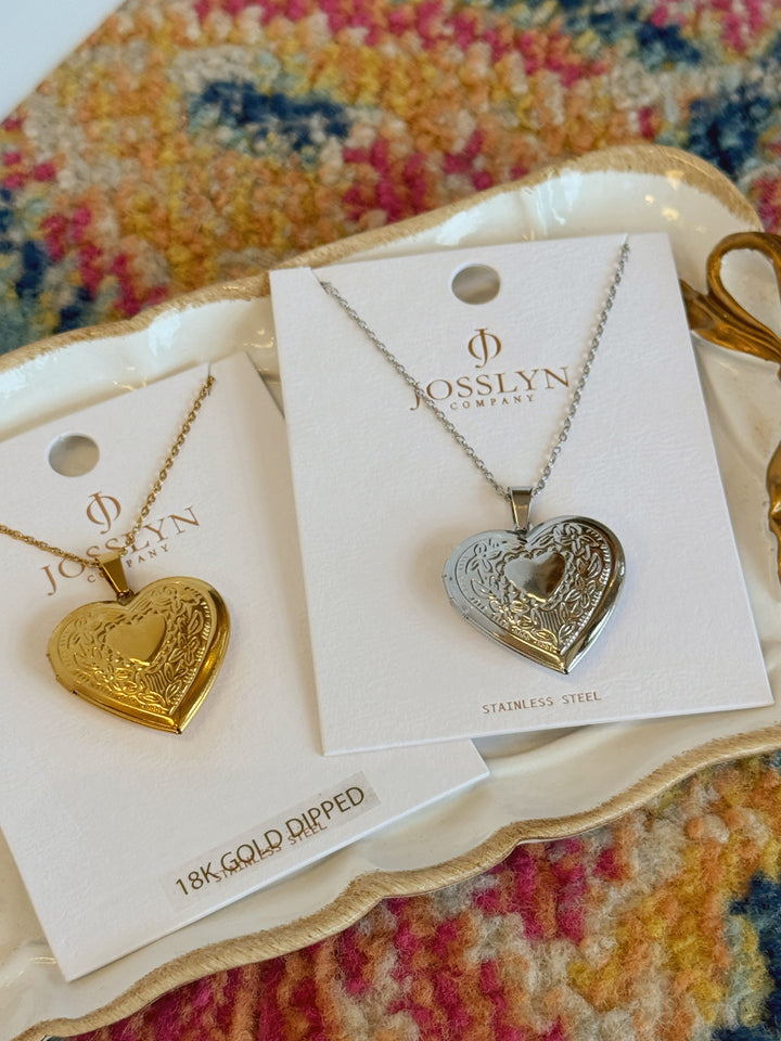 18K LOCKET NECKLACE