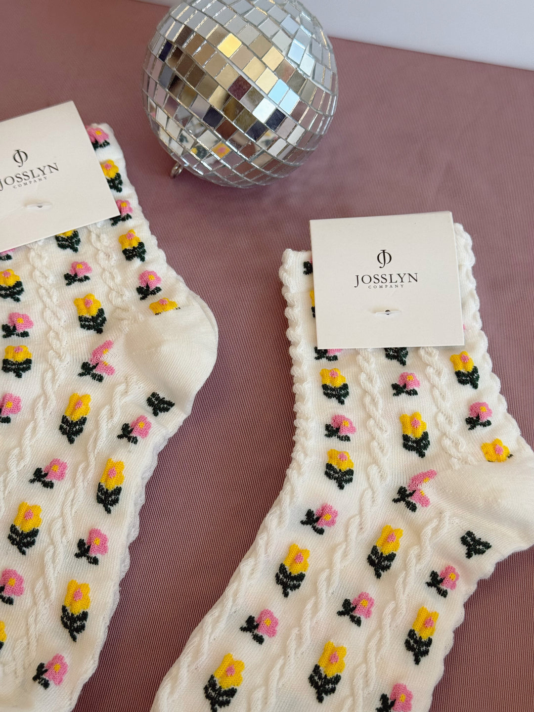 FLORAL MID CALF LENGTH SOCKS